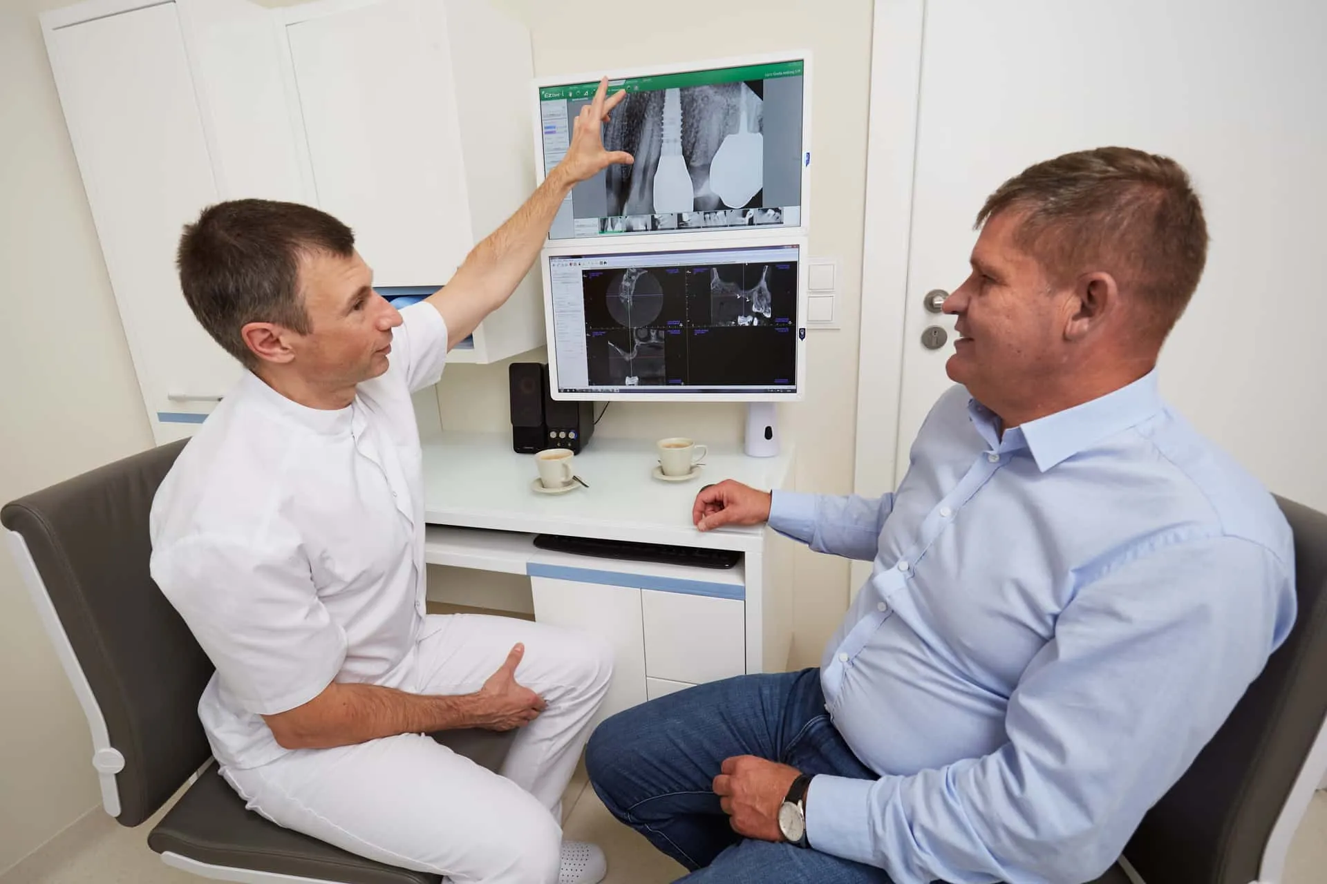 Czy implanty zębowe bolą?